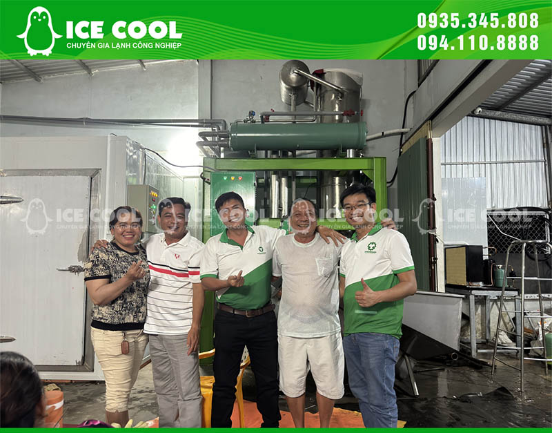 Đại diện ICE COOL và khách hàng tại An Giang