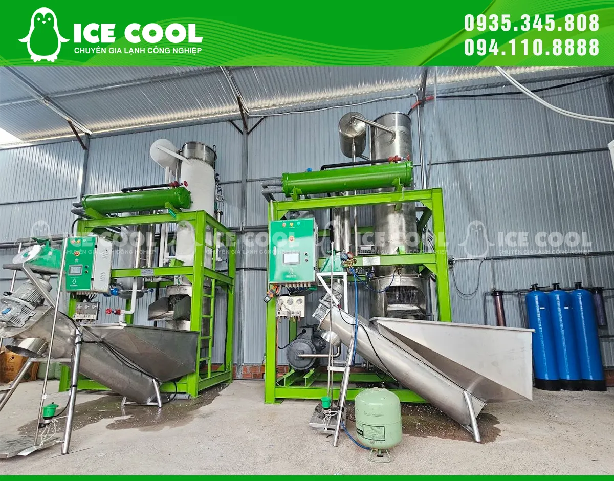 Máy đá viên 3 tấn kết hợp máy đá cà phê 5 tấn mang đến giải pháp sản xuất đa dạng, đáp ứng nhiều nhu cầu sử dụng đá sạch tại địa phương.